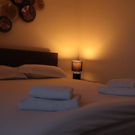 Historic, City Centre Apartment Абърдийн Стая снимка