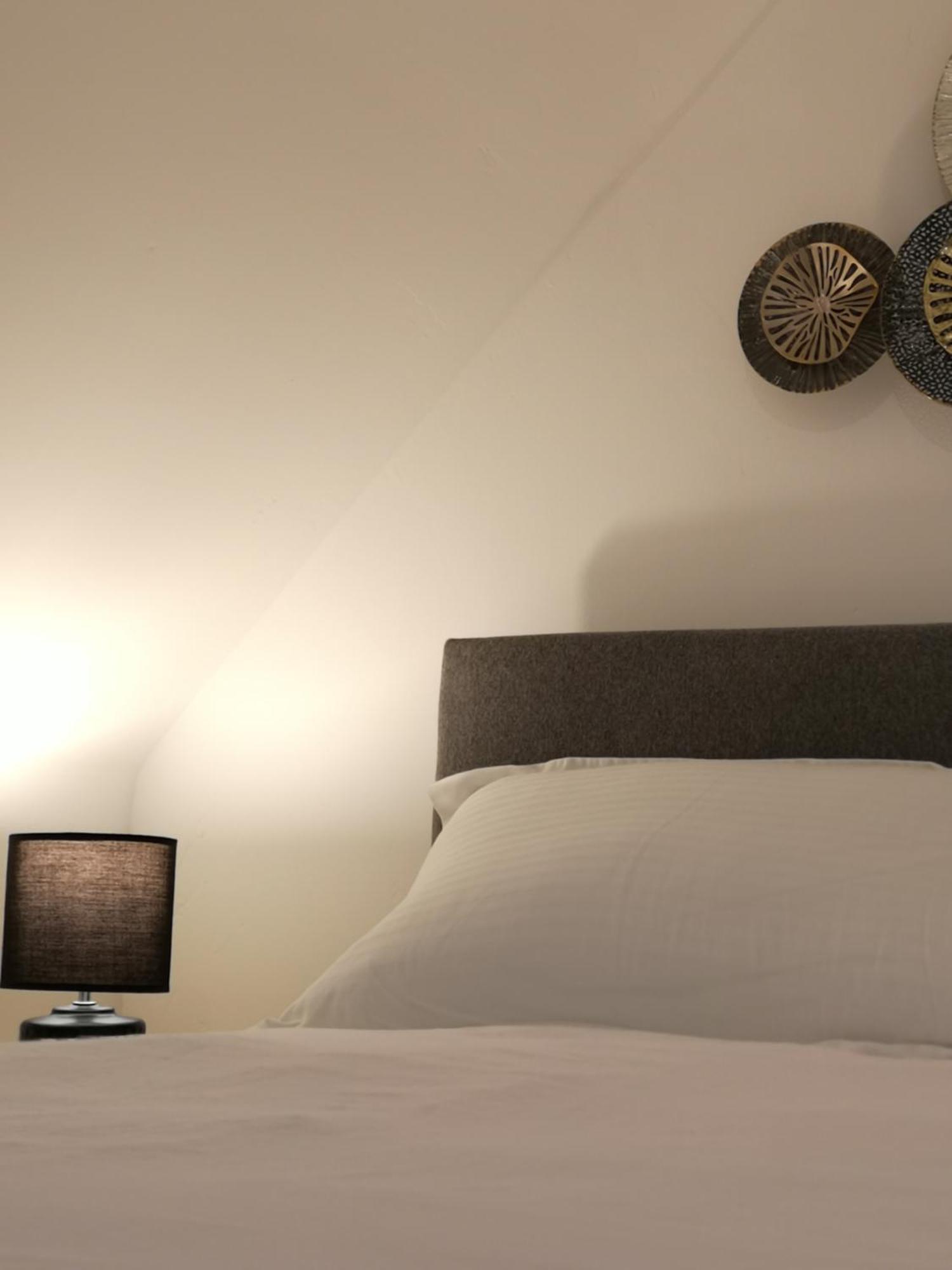 Historic, City Centre Apartment Абърдийн Стая снимка